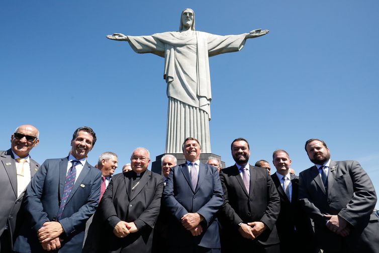 Cerimônia de Assinatura de Protocolo de Intenções entre a Arquidiocese do Rio de Janeiro e o ICMBio e de Acordo para a Regularização Fundiária do Complexo da Maré e da Comunidade Parque Alegria . 