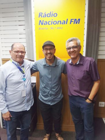 Will Mourão nos estúdios da Rádio Nacional FM