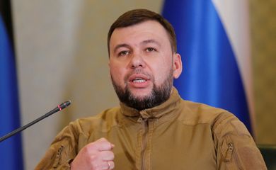 Líder da autoproclamada República Popular de Donetsk, Denis Pushilin, durante entrevista coletiva em Donetsk