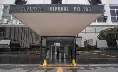 Brasília (DF), 03/02/2026 – Fachada do Superior Tribunal Miliatr (STM), hoje a  presidenta do Superior Tribunal Militar ministra Maria Elizabeth Rocha, falou para jornalistas sobre o rito que o tribunal irá fazer durante o julgamento da perda dos postos e patentes de Bolsonaro, Heleno, Braga Netto e outros condenados por trama golpista. 
Foto: Joédson Alves/Agência Brasil