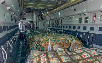 Rio de Janeiro (RJ) 09/12/2023 - A aeronave KC-390 Millennium transporta para Gaza, 11 toneladas de alimentos para atender populações em situação de emergência pública. A iniciativa é coordenada pela Agência Brasileira de Cooperação, do Ministério das Relações Exteriores (MRE).
Foto: Fab/Gov