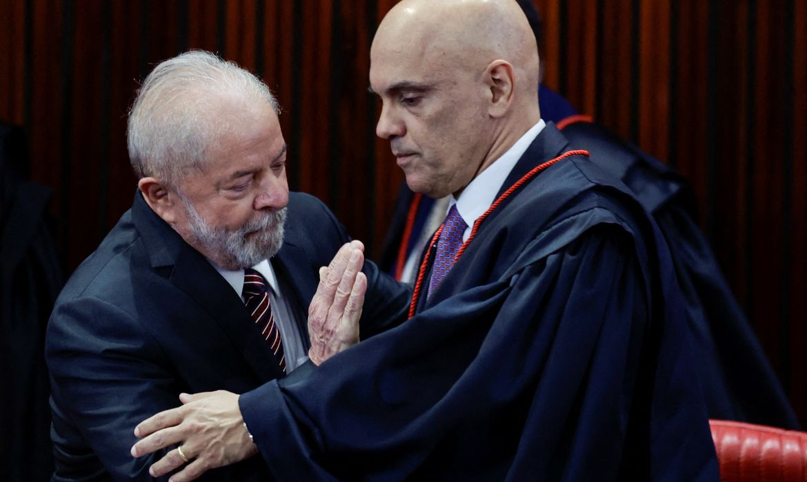 Lula é diplomado pelo TSE , cerimonia reconhece eleição do novo presidente