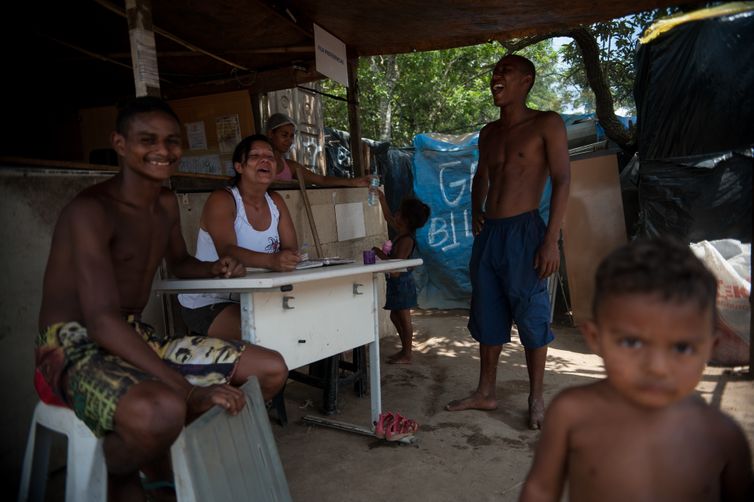 SÃO PAULO, SP, BRASIL,  09-01-2014, 11h30: Cerca de 7700 famílias ocupam, desde novembro de 2013, uma área batizada de Nova Palestina em terreno na zona sul de São Paulo. (Foto: Marcelo Camargo/ABr)