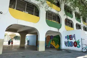 Instalações do Centro Integrado de Educação Pública (CIEP) 001, no Catete, na zona sul da capital fluminense. 