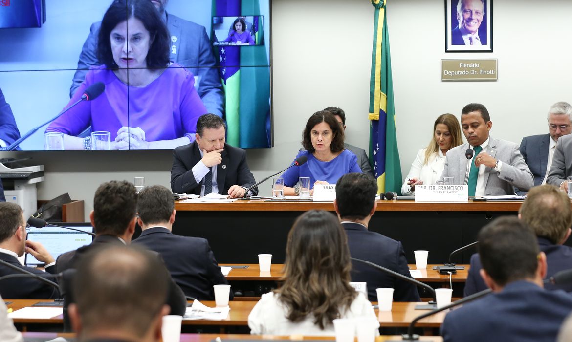 Brasília (DF) 10/04/2024 Comissão de Saúde da Câmara dos Deputados ouve a ministra da Saúde, Nísia Trindade. Foto Lula Marques/ Agência Brasil