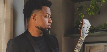 Jimi Oliver, guitarrista