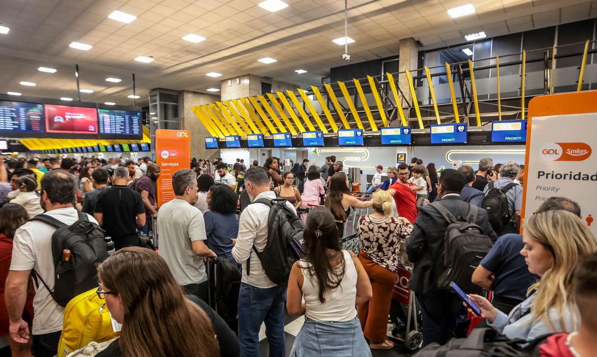 São Paulo (SP) 10/12/2025 -  Aeroporto de Congonhas lotado devido a cancelamento de voos. Foto Paulo Pinto/Agencia Brasil