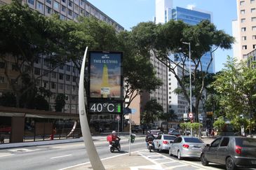 São Paulo (SP), 12/11/2023 - Termômetro marca 40 graus na Avenida 9 de Julho, região central da capital. Foto: Rovena Rosa/Agência Brasil