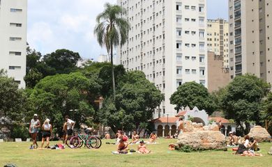 Lazer no Parque Augusta no feriado de aniversário de 468 anos da cidade de São Paulo.