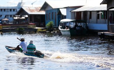 Comunidade de ribeirinhos em Manaus (Marcelo Camargo/Agência Brasil)