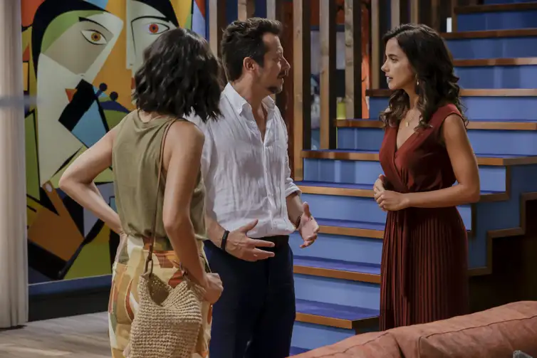 Olavo revela às gêmeas que é pai delas