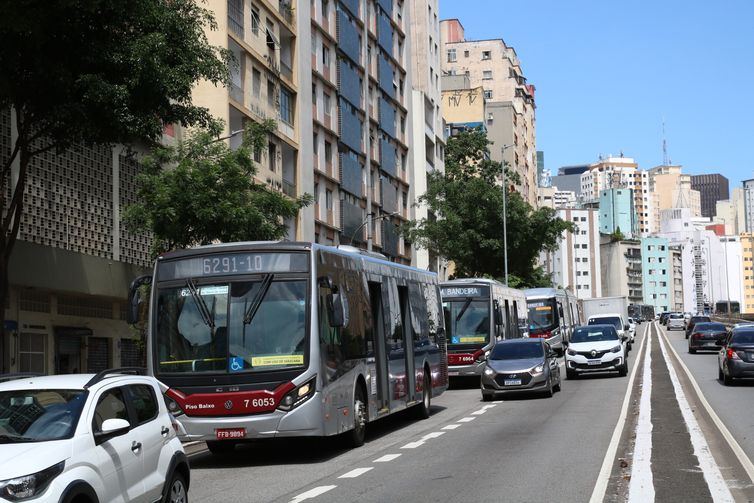 Manaus terá frota de ônibus reforçada em dias de jogos do Brasil