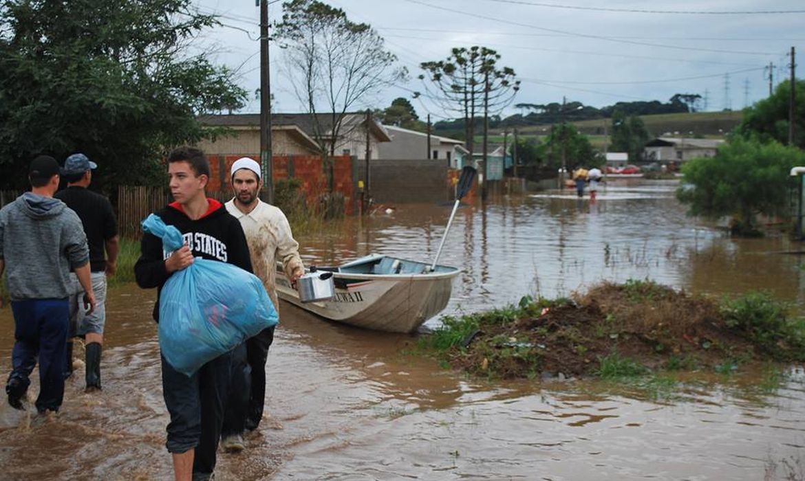 Enchente em Guarapuava, no Paraná