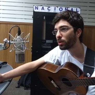 Pedro Vaz nos estúdios da Nacional AM Brasília 