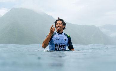 Yago Dora, surfe, tahiti, wsl