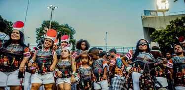 Embaixadores da Alegria, escola de samba especial no Rio