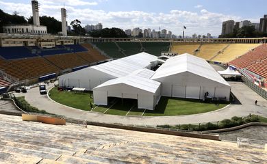 O Governador do Estado de São Paulo João Doria faz vistoria as obras de instalação do Hospital de Campanha de Combate ao coronavírus no estádio do Pacaembú.