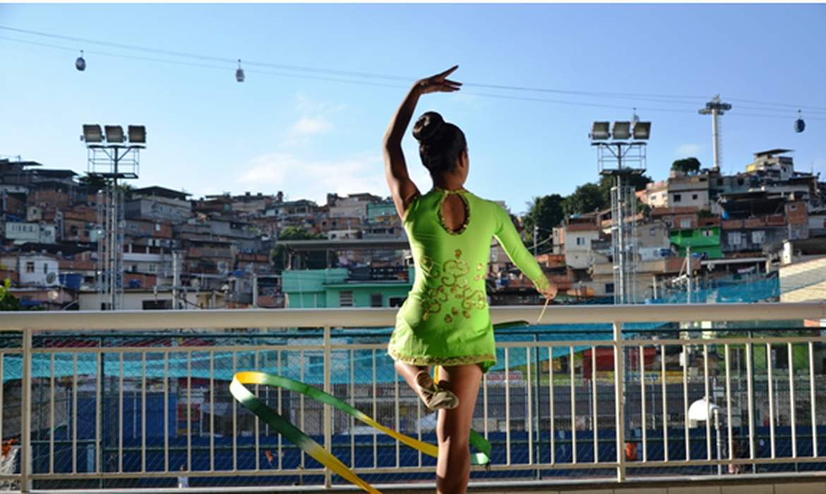 Foto vencedora do concurso Jogos Olímpicos Cotidianos, O Esporte nas Favelas feita por Hugo de Lima Oliveira, morador do Complexo do Alemão 