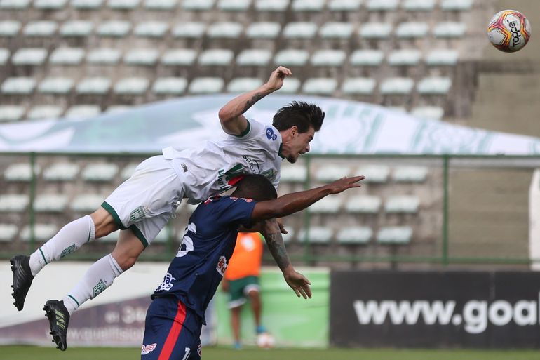 Gama e Bahia de Feira se enfrentam no estádio Bezzerão, pelo Campeonato Brasileiro de futebol da Série D
