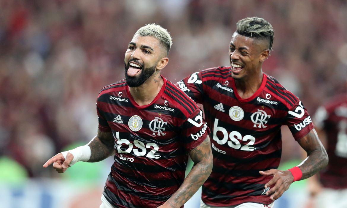 Soccer Football - Brasileiro Championship - Flamengo v Bahia - Maracana Stadium, Rio de Janeiro, Brazil - November 10, 2019   Flamengo's Gabriel celebrates scoring their third goal   REUTERS/Sergio Moraes