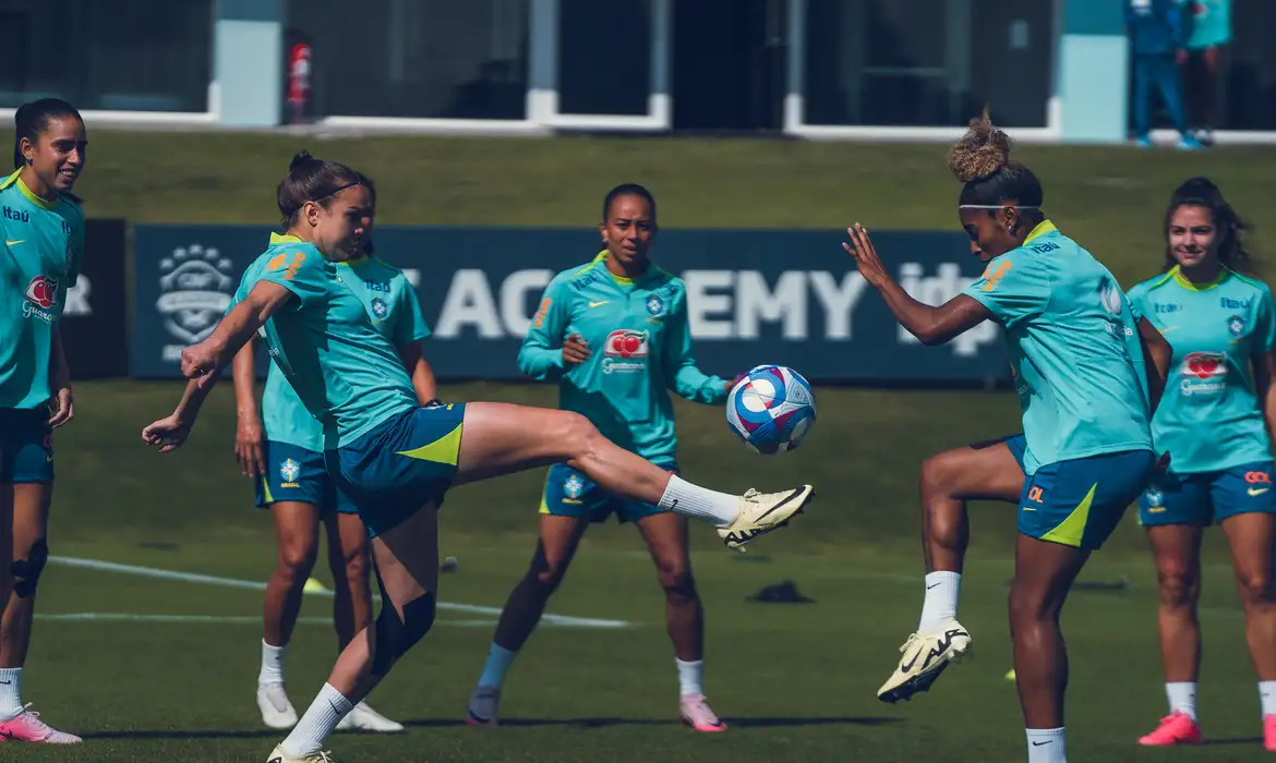 seleção brasileira feminina de futebol entra na reta final da preparação para Paris 2024 na Granja Comary, em 10/07/2024