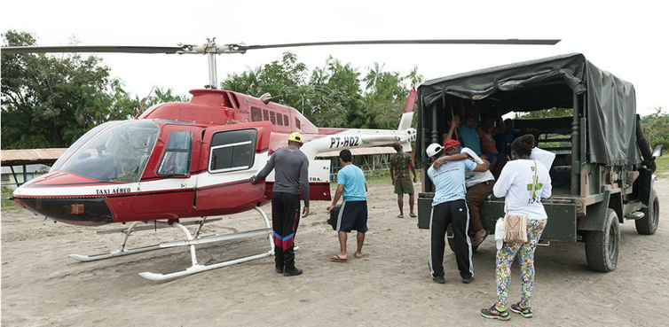 Um helicóptero como este vai auxiliar os serviços de assistência a cerca de 17 mil indígenas