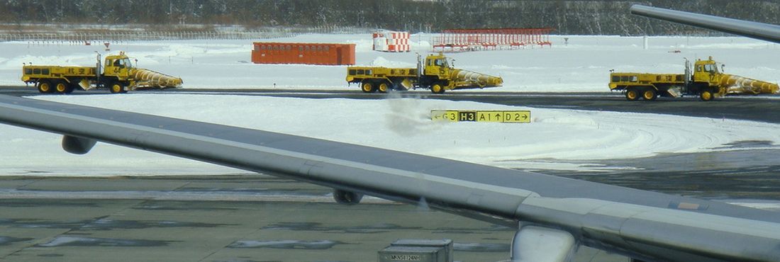 Aeroporto com neve