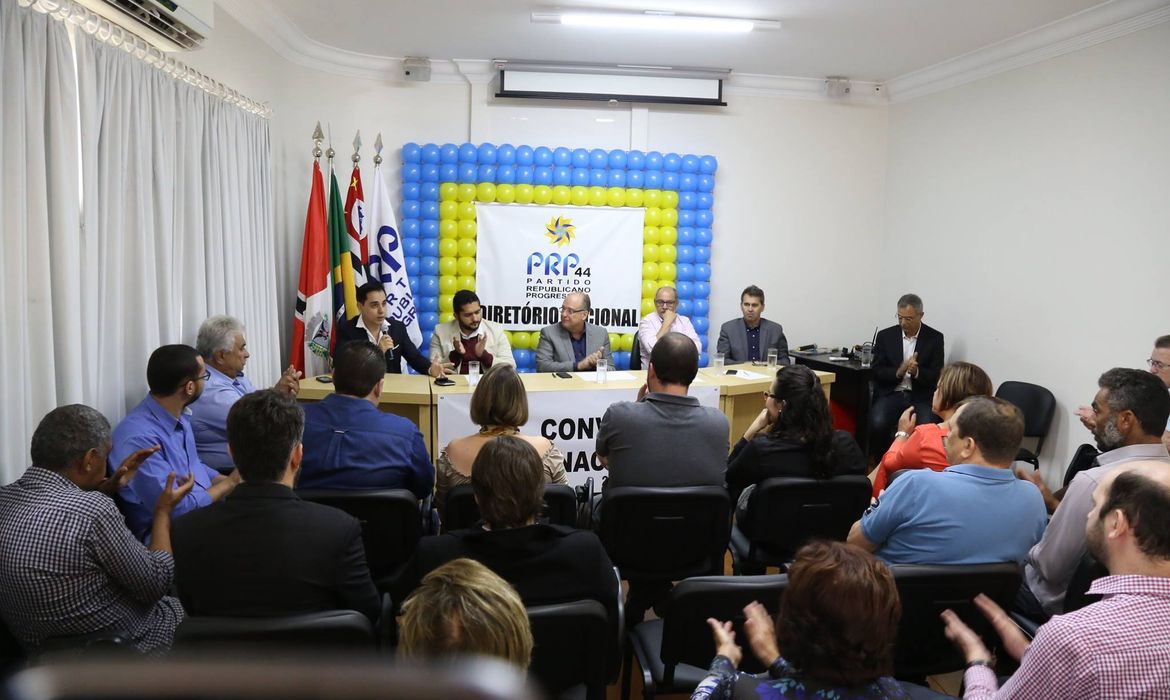 PRP faz convenção e decide apoiar candidatura de Álvaro Dias nas eleições de 2018