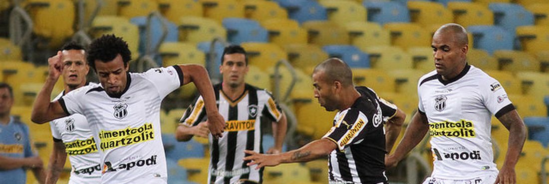 O Ceará abriu vantagem para cima do Botafogo no primeiro jogo dos alvinegros pelas oitavas de final da Copa do Brasil