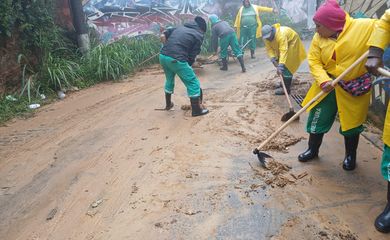 Perópolis (RJ), 06/04/2025 - Limpeza de ruas após fortes chuvas. Foto: Prefeitura de Petrópolis/Divulgação