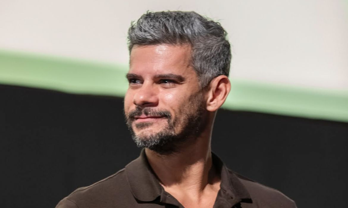 Brasília - 20/06/2025 -  
O bailarino Thiago Soares, que inspirou o premiado longa Um Lobo Entre os Cisnes, vai montar espetáculo para estreia na 15ª Bienal de Dança do Ceará. Foto/ Instagram/ @_tsoares