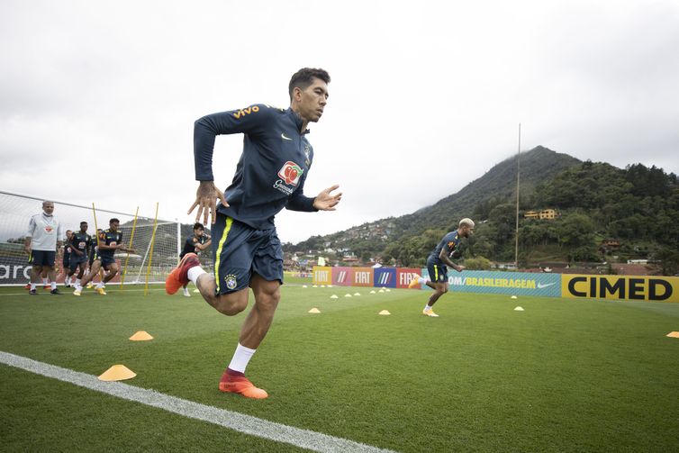 Lucas Figueiredo/CBF Firmino, treino, seleção brasileira, Granja Comary