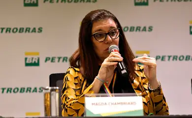 Rio de Janeiro (RJ), 27/02/2025 - A presidente da Petrobras, Magda Chambriard, fala durante  coletiva sobre os resultados financeiros da Petrobras de 2024.  Foto: Tânia Rêgo/Agência Brasil