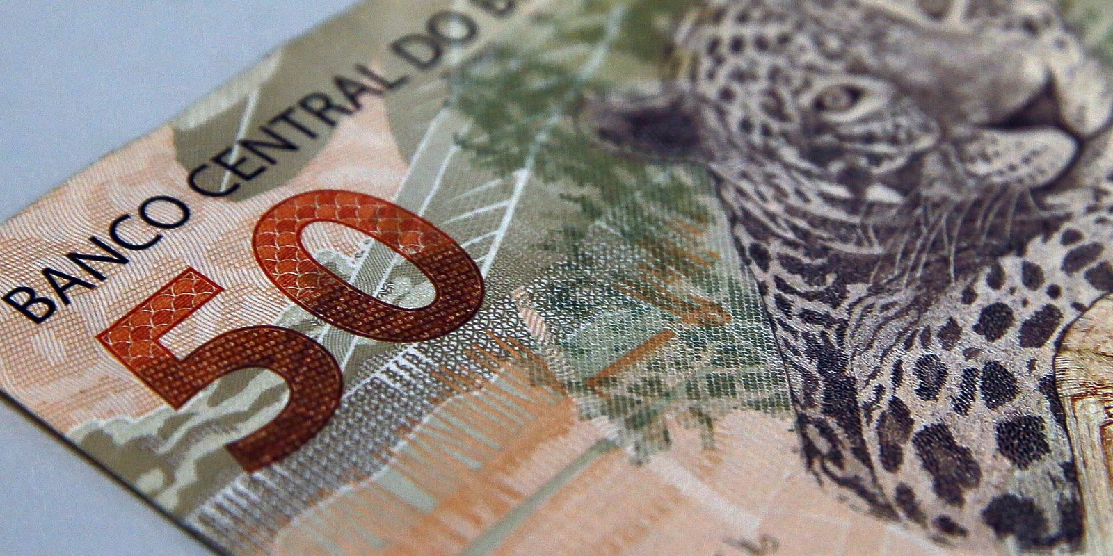 Governo bloqueia mais R$ 2,101 bi do Orçamento
