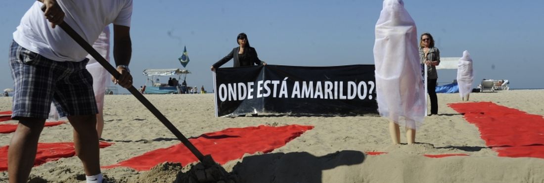 Ato em Copacabana lembra desaparecimento do pedreiro Amarildo - 6