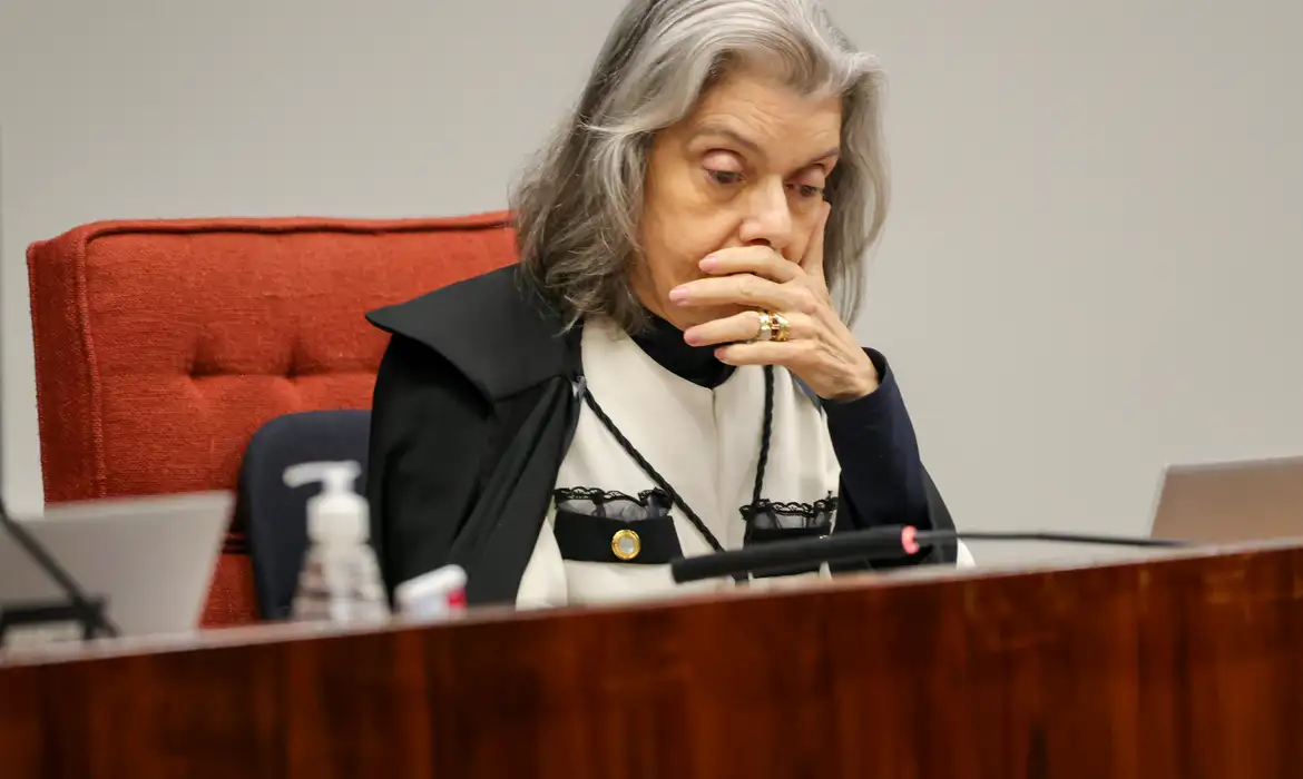 Brasília (DF) 10/09/2025 - A ministra Carmem Lúcia na Primeira Turma do Supremo Tribunal Federal (STF) que realiza o quarto dia de julgamento dos réus do Núcleo 1 da trama golpista, formado pelo ex-presidente Jair Bolsonaro e mais sete aliados.  Foto: Fabio Rodrigues-Pozzebom/ Agência Brasil