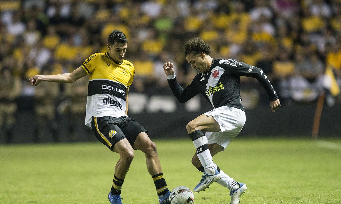 Criciúma 0 x 1 Vasco - Estadio Heriberto Hulse pelo Campeonato Brasileiro em 09 de julho de 2022. 