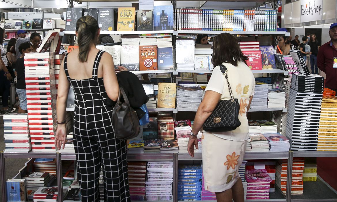  A 4ª Bienal Brasil do Livro e da Leitura começa neste sábado (18) e vai até 26 de agosto, no Centro de Convenções Ulysses Guimarães, em Brasília.  