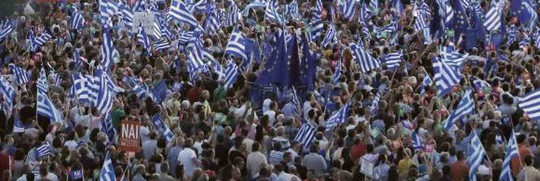 Grécia faz o primeiro referendo depois de 1974, quando o país instaurou a república