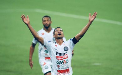 Operário goleia Athletico - Parananese - 4 a 0 - em 17/04/2021