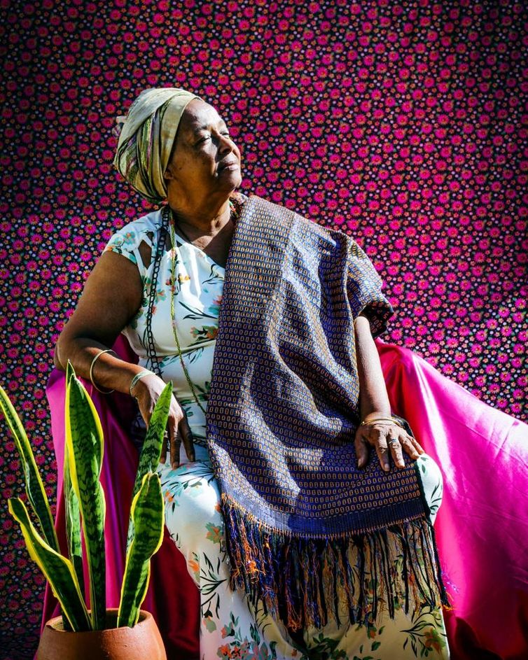 Walisson Braga/Conaq Maria Bernadete Pacífico, líder do Quilombo Pitanga dos Palmares, na Bahia, é assassinada.
