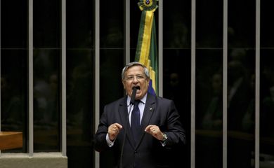 Brasília - Deputado Benito Gama (PTB/BA) durante discussão do processo de impeachment de Dilma, no plenário da Câmara (Wilson Dias/Agência Brasil)