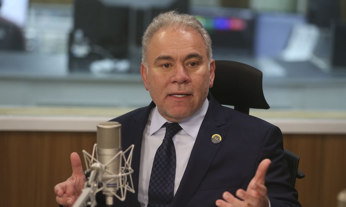 O ministro da Saúde Marcelo Queiroga é o entrevistado no programa, A Voz do Brasil