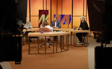 Rio de Janeiro (RJ), 16/04/2025 – O ministro da Fazenda, Fernando Haddad, participa do programa Sem Censura, da TV Brasil, apresentado por Cissa Guimarães, que também recebe o pianista Francis Hime, o psiquiatra Higor Caldato e o jornalista Muka. Foto: Fernando Frazão/Agência Brasil