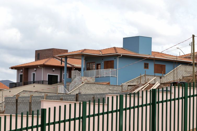 Casas construidas no novo distrito de Bento Rodrigues, Mariana, Minas Gerais. - Tânia Rêgo/Agência Brasil