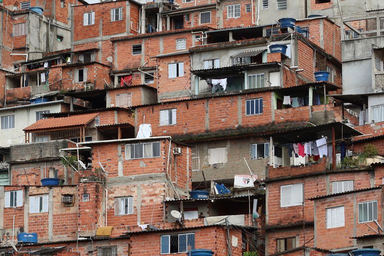São Paulo (SP), 23/05/2025 - Comunidade conhecida como Tupi City/Jardim Ângela-Sul
Trabalho digno ainda é exceção para população negra, aponta estudo do Geledés 
levantamento evidencia permanência do racismo estrutural nas formas de inserção da população negra no mercado de trabalho brasileiro
Foto: Cadu Pinotti/Agência Brasil