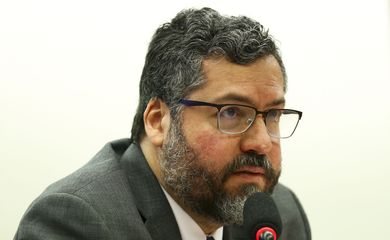 O ministro de Relações Exteriores, Ernesto Araújo, participa de audiência pública na comissão de Agricultura, Pecuária, Abastecimento e Desenvolvimento Rural da Câmara dos Deputados.