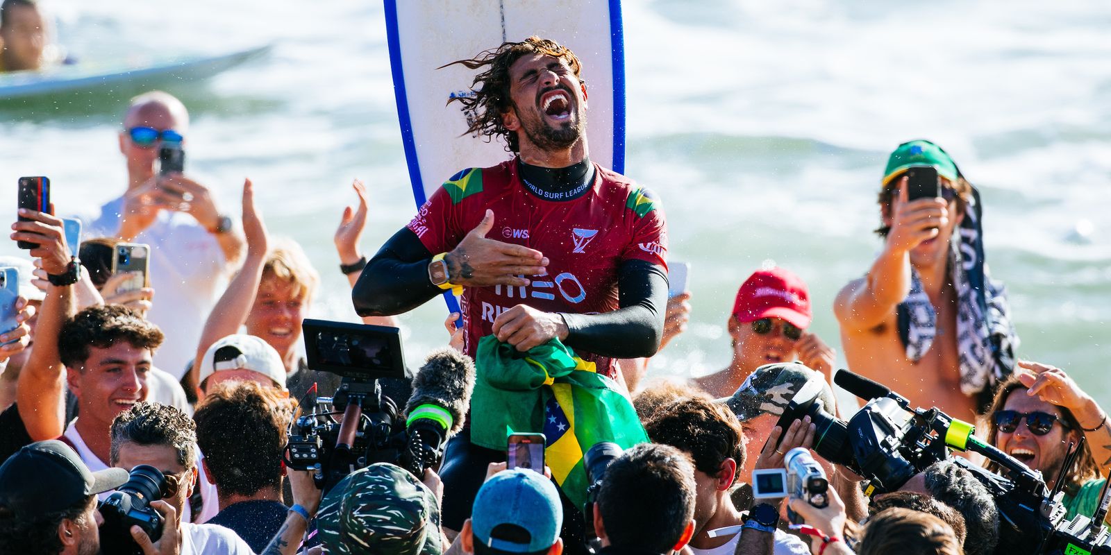João Chianca vence etapa portuguesa do Mundial de Surf