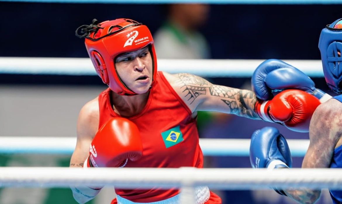Bia Ferreira acaba derrotada pela chinesa Zichun Xu e é Vice-campeã do boxe (-60kg) nos 7º Jogos Mundiais Militares.