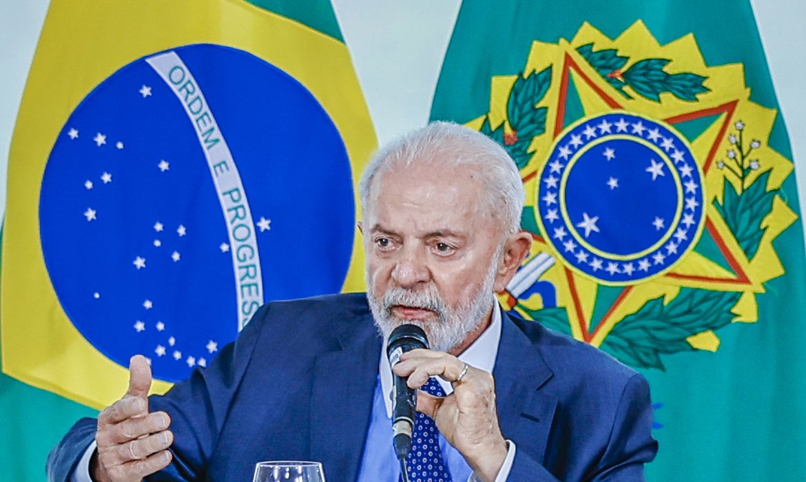 Brasília (DF), 17/09/2024 - Presidente da República, Luiz Inácio Lula da Silva, durante reunião com o Presidente do Senado Federal e do Congresso Nacional, Senador Rodrigo Pacheco, Presidente da Câmara dos Deputados, Deputado Arthur Lira, e Presidente do Supremo Tribunal Federal (STF), Ministro Luís Roberto Barroso, no Palácio do Planalto. Foto: Ricardo Stuckert/PR